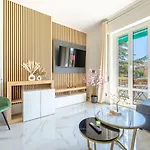 Apartman Royal Balbi 1 *